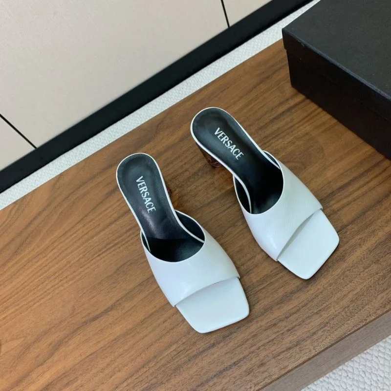 Versace Slippers Unique 37427