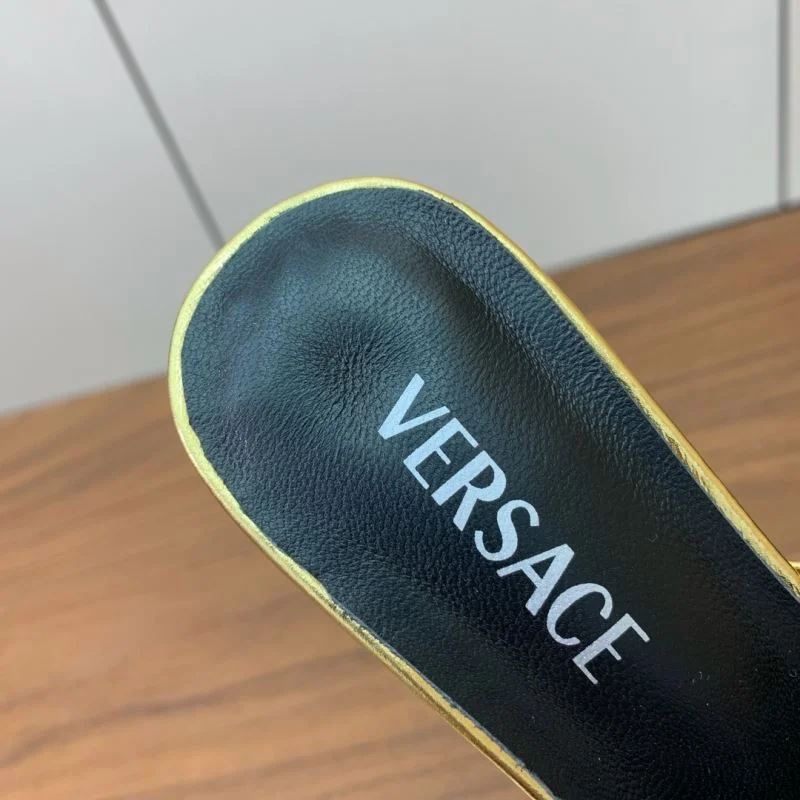 Effortless Versace Slippers 37400