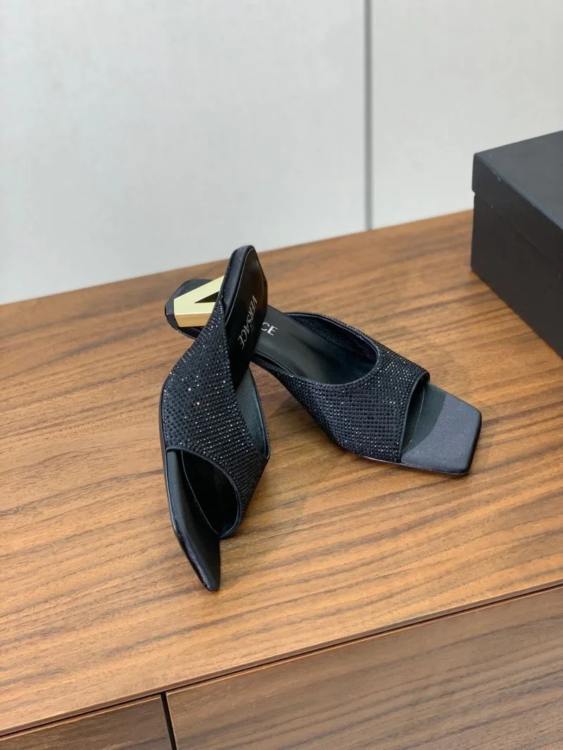 Affordable Versace Slippers 37402