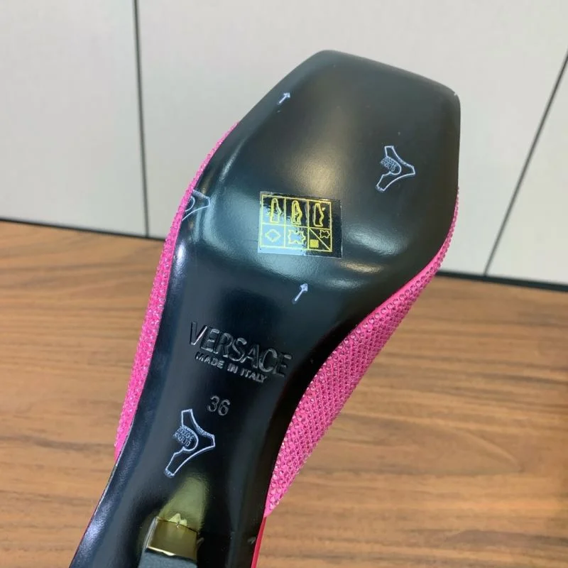 Versace Slippers Reliable 37399