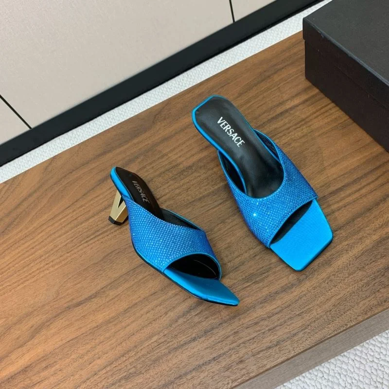 Efficient Versace Slippers 37397