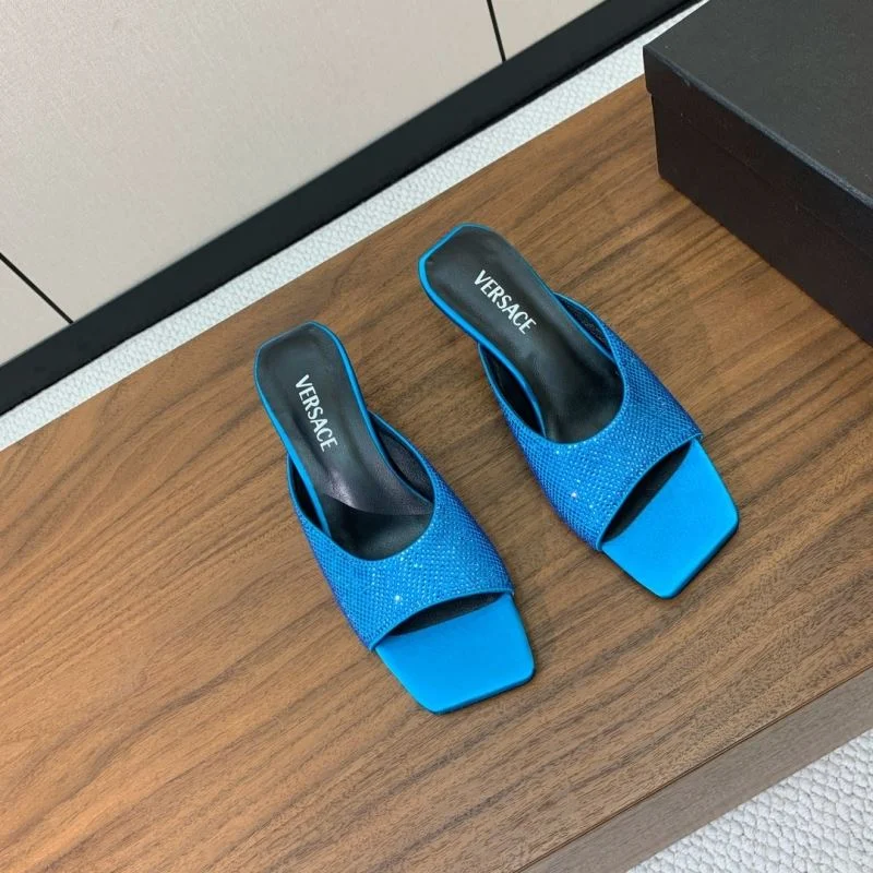 Efficient Versace Slippers 37397