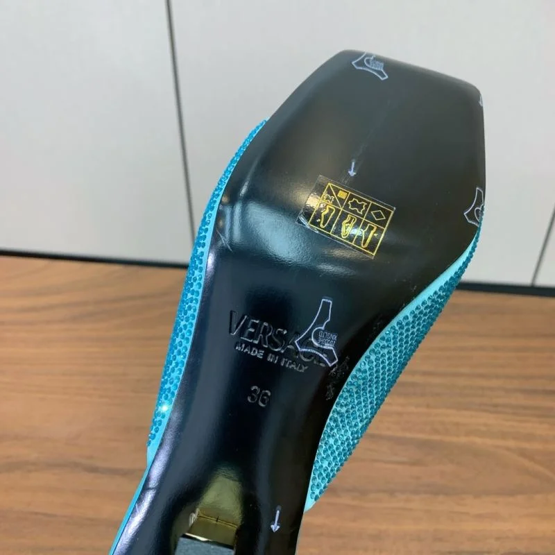 Versace Slippers Bold 37420