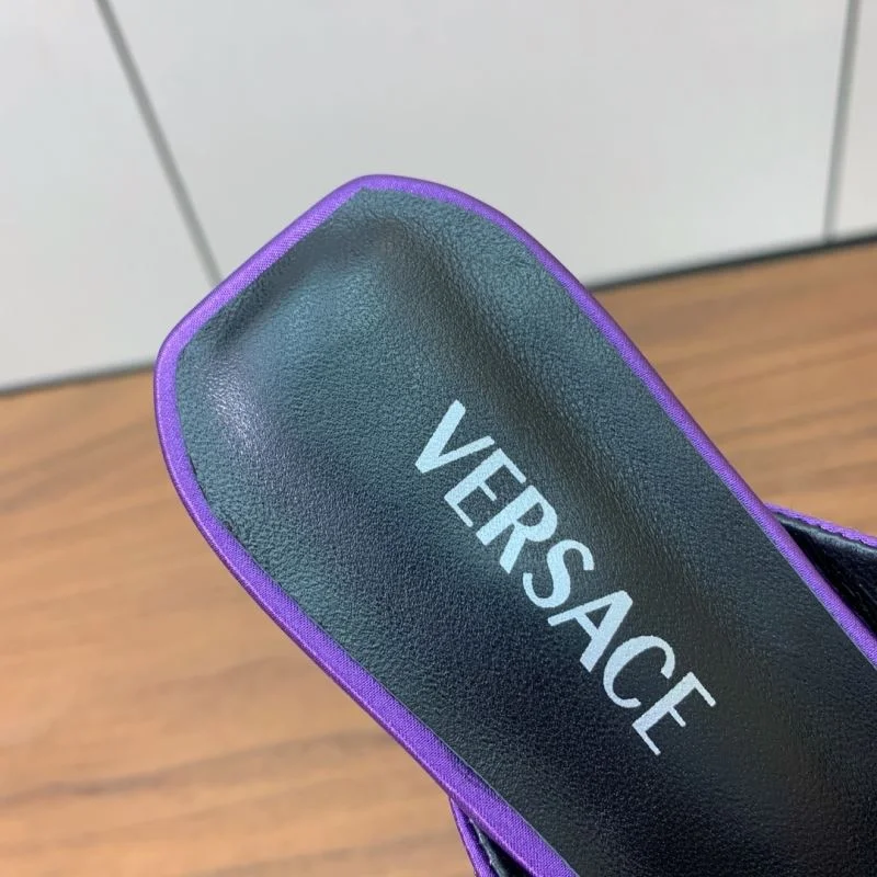 Affordable Versace Slippers 37405