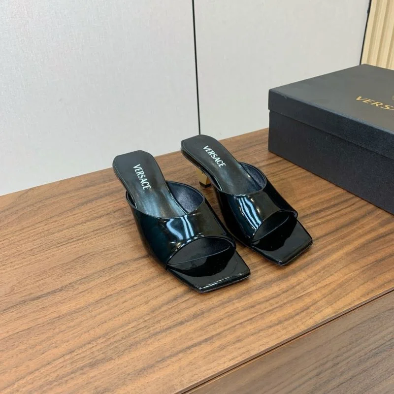 Casual Versace Slippers 37421