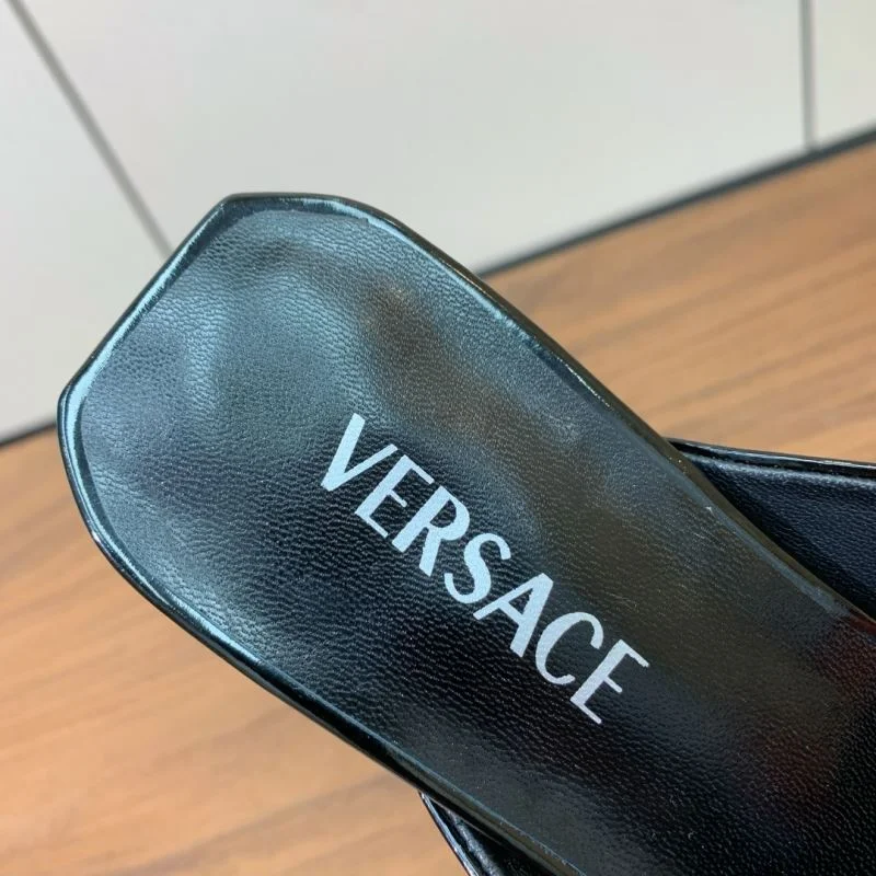 Casual Versace Slippers 37421