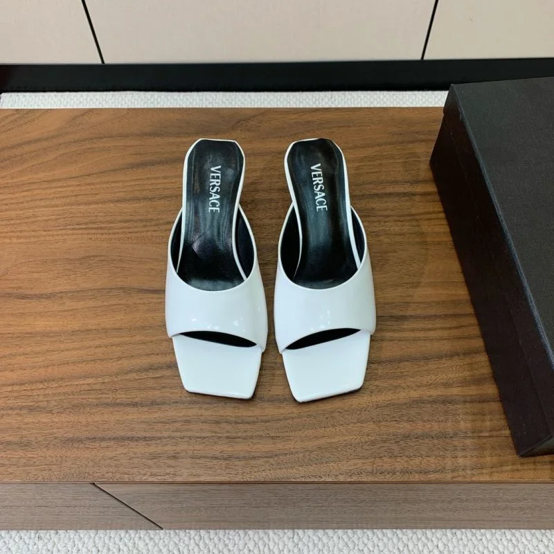 Versace Slippers Youthful 37419