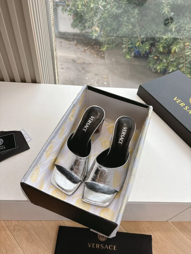 Versace Slippers Supportive 37378