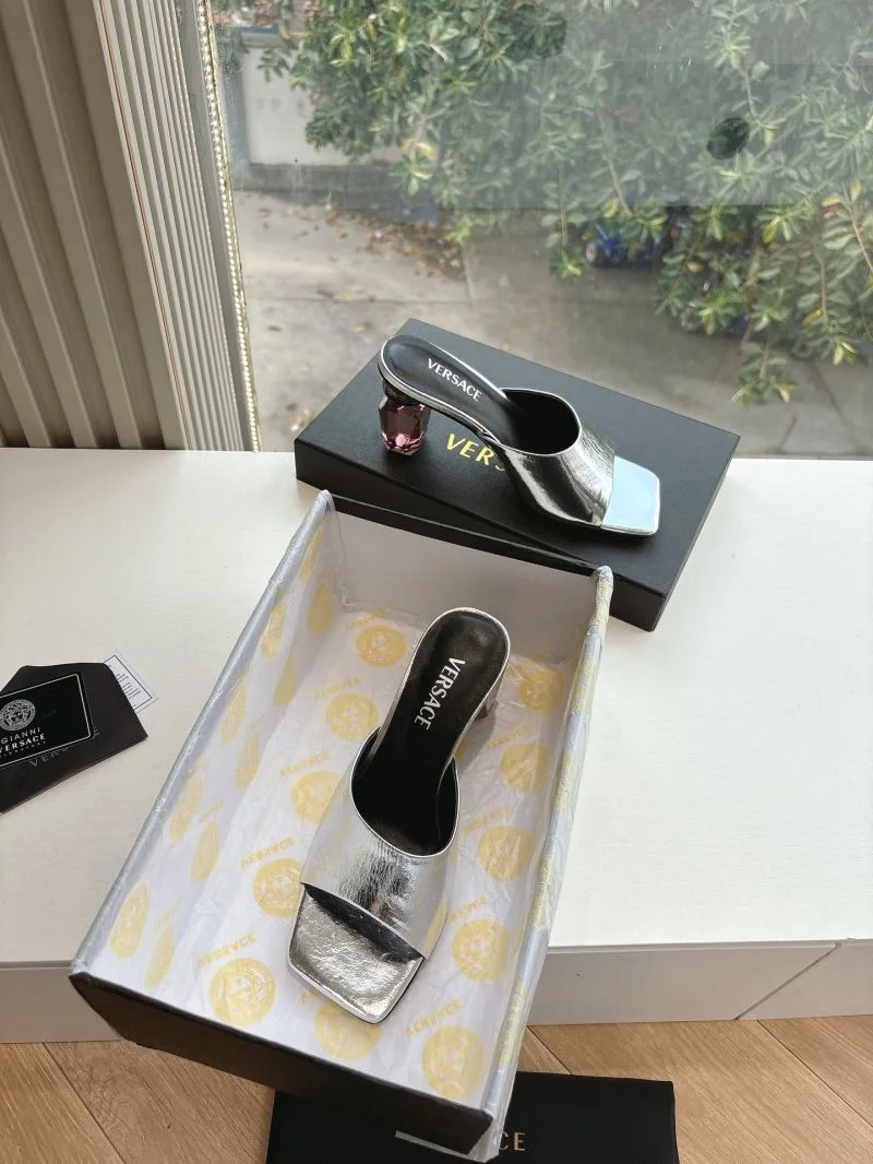 Versace Slippers Supportive 37378