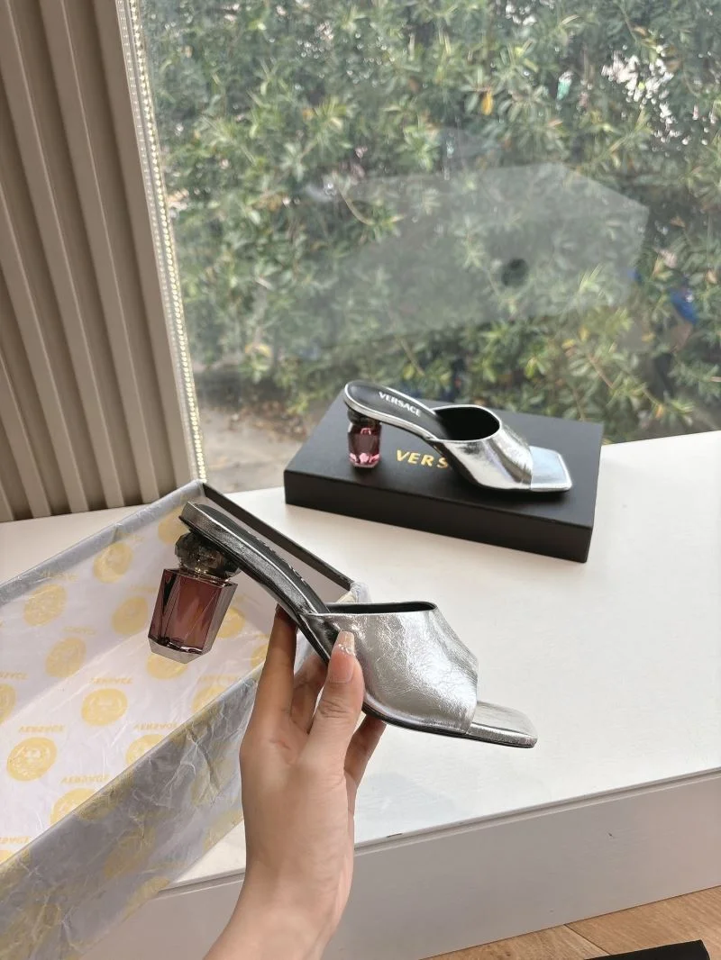 Versace Slippers Supportive 37378