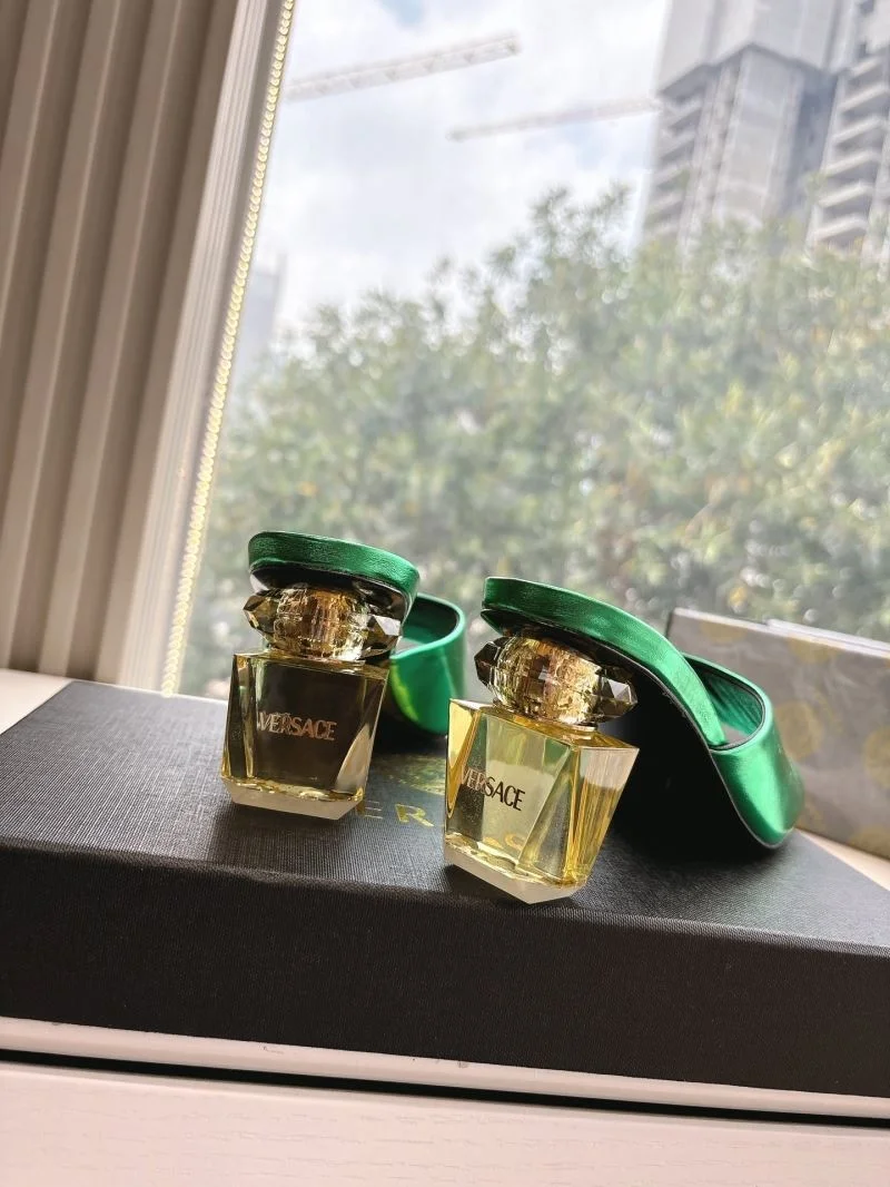 Versace Slippers Popular 37372