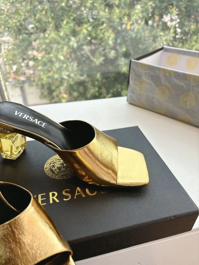Unisex Versace Slippers 37383