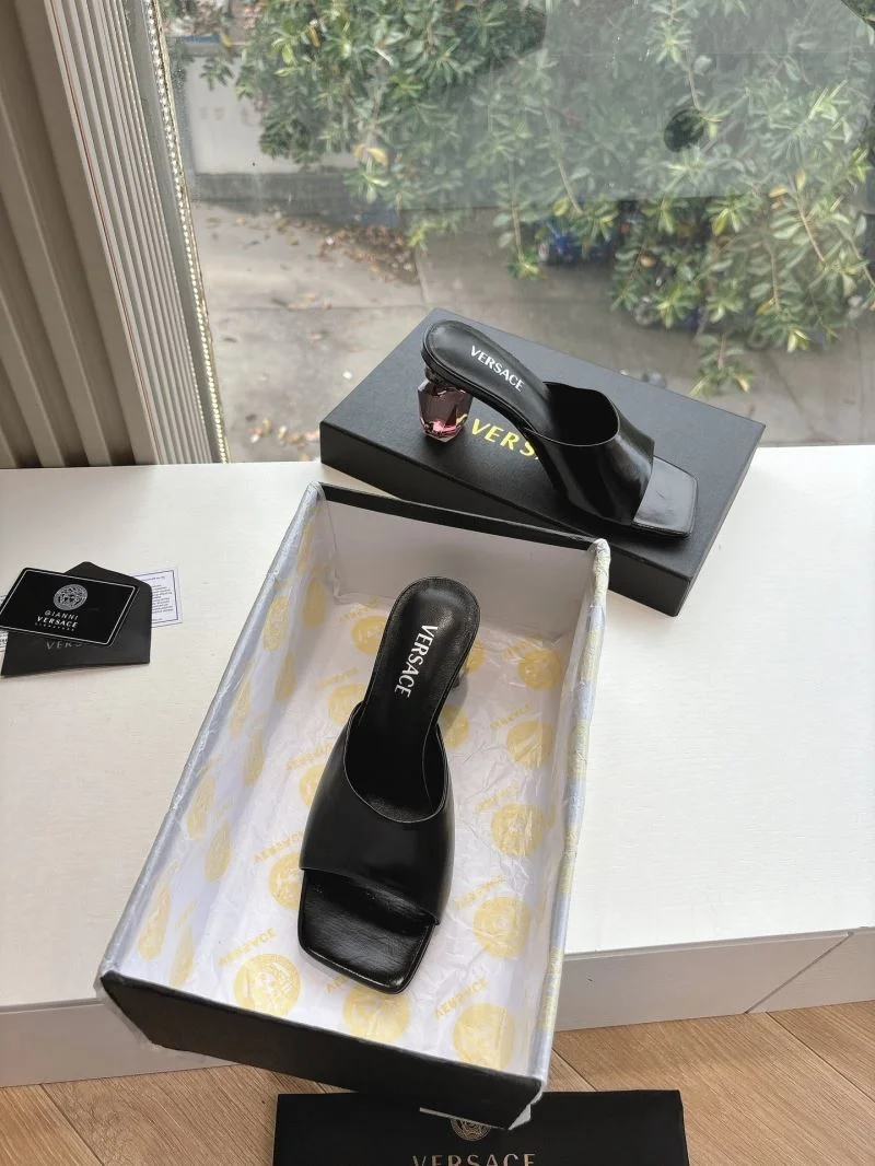 Neat Versace Slippers 37364