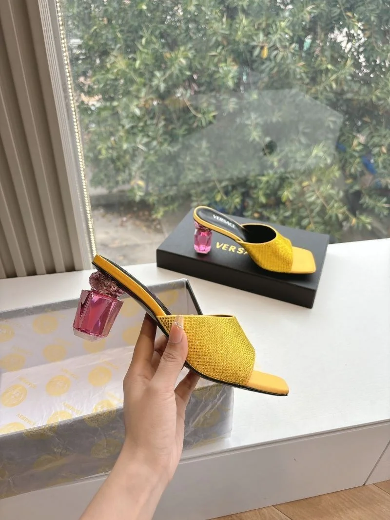 Versace Slippers Bold 37388