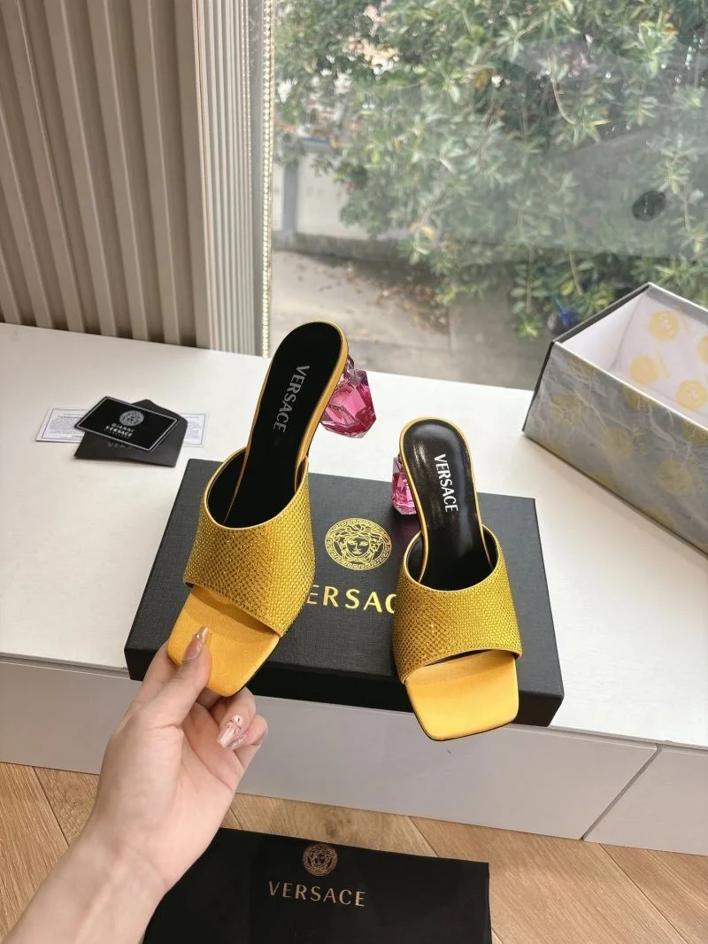 Versace Slippers Bold 37388