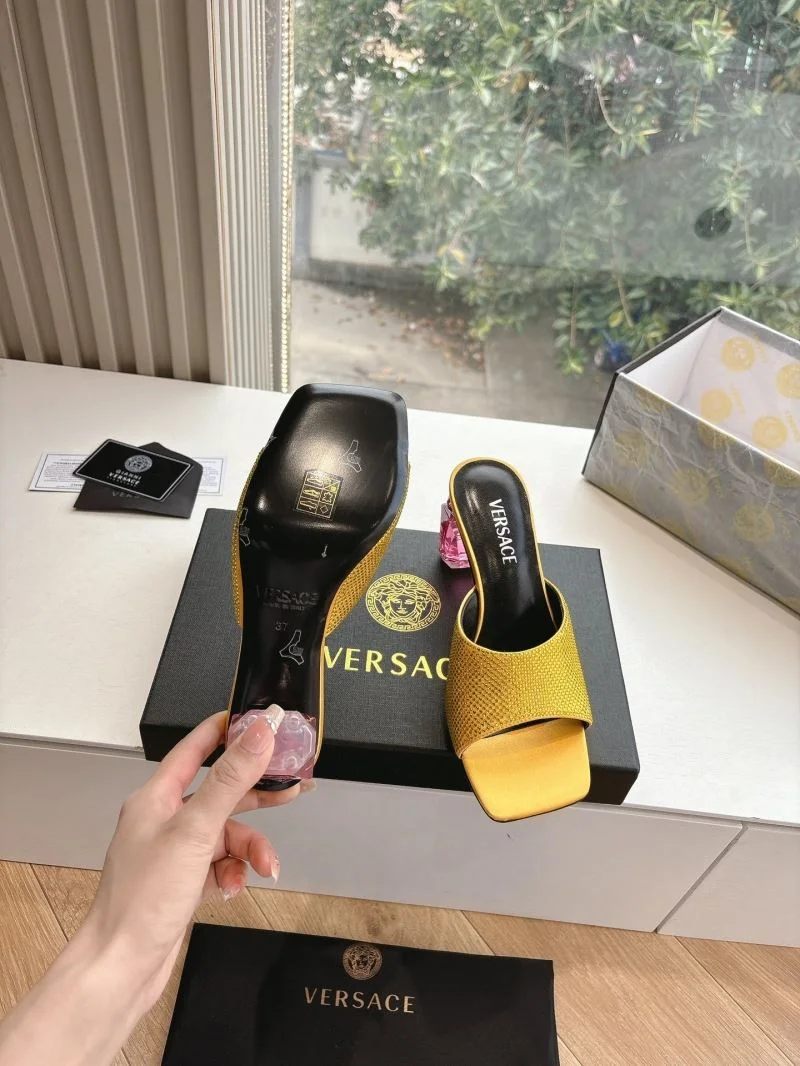 Versace Slippers Bold 37388