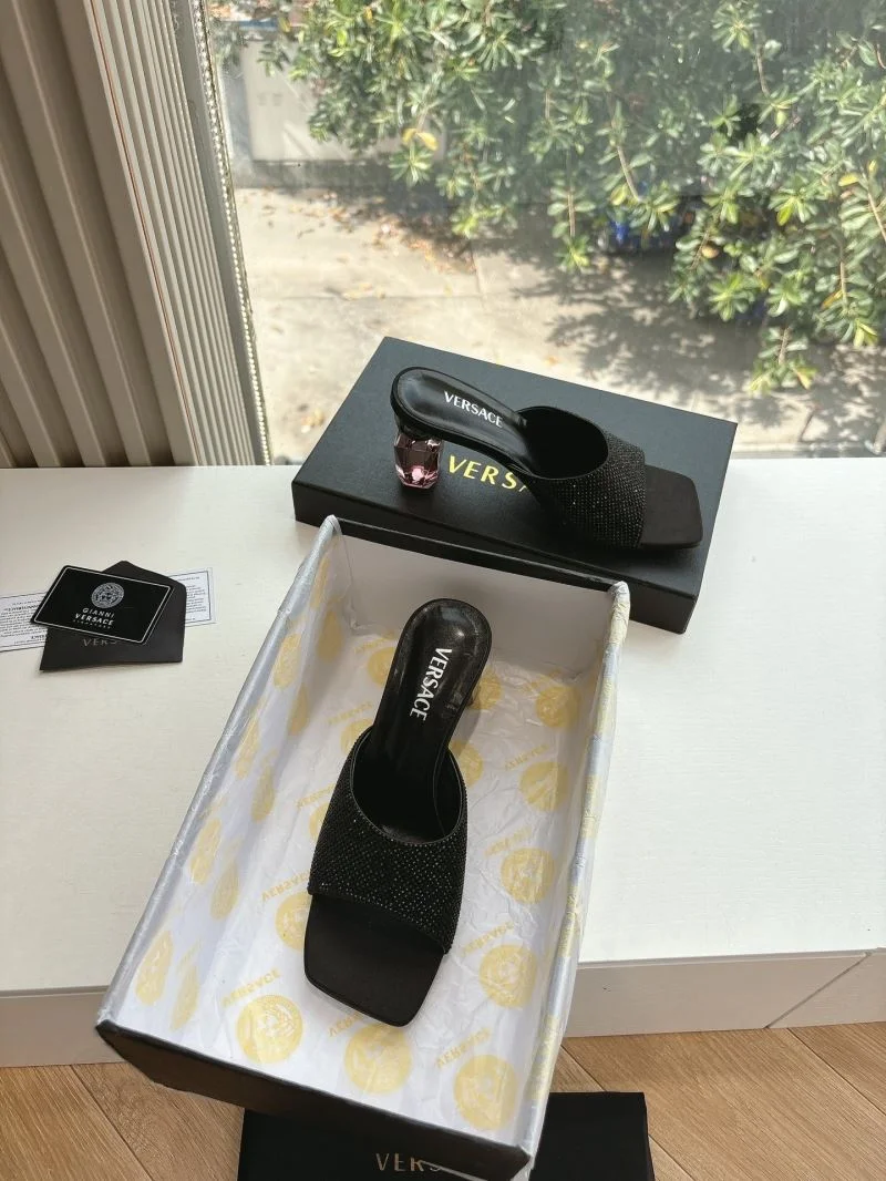 BestValue Versace Slippers 37363