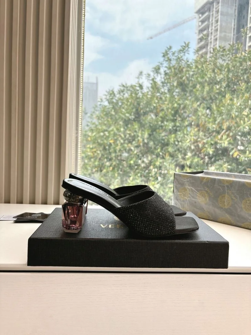 BestValue Versace Slippers 37363