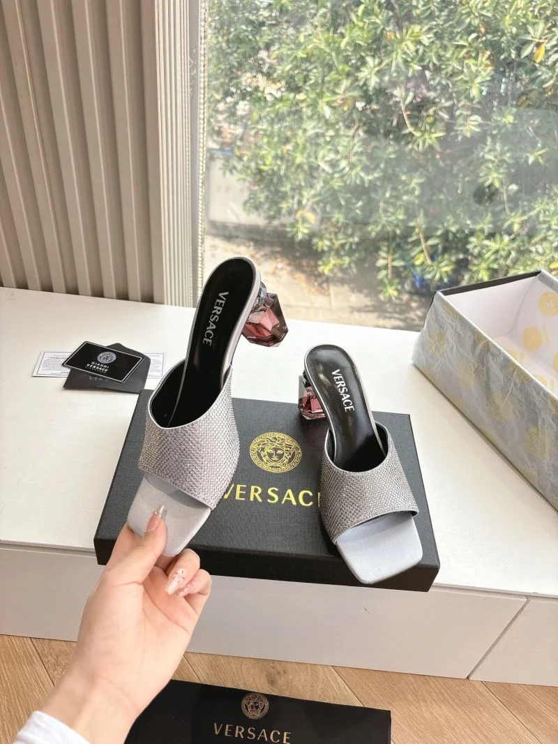 Versace Slippers Flexible 37362