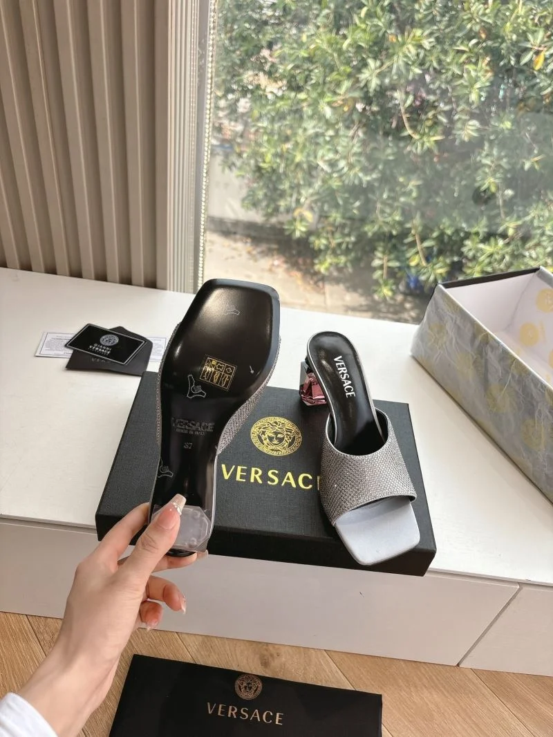 Versace Slippers Flexible 37362