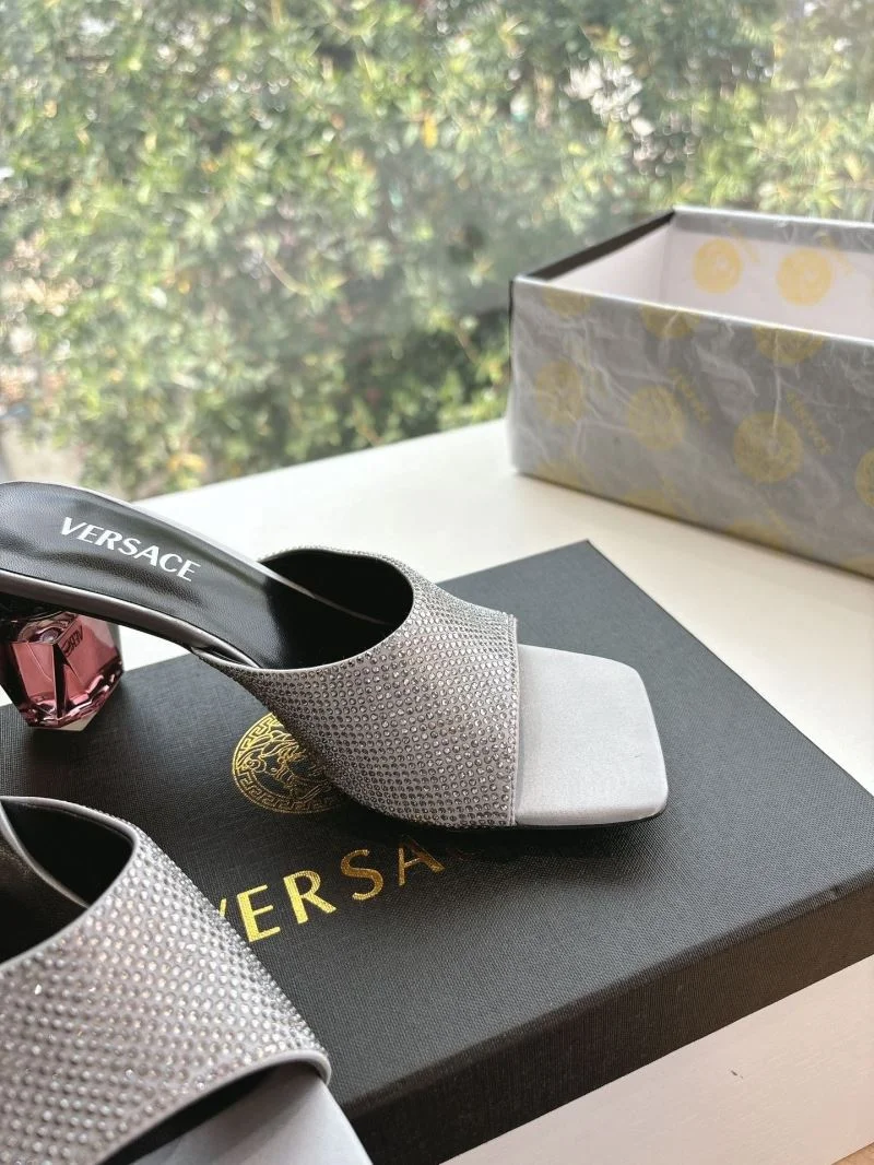 Versace Slippers Flexible 37362