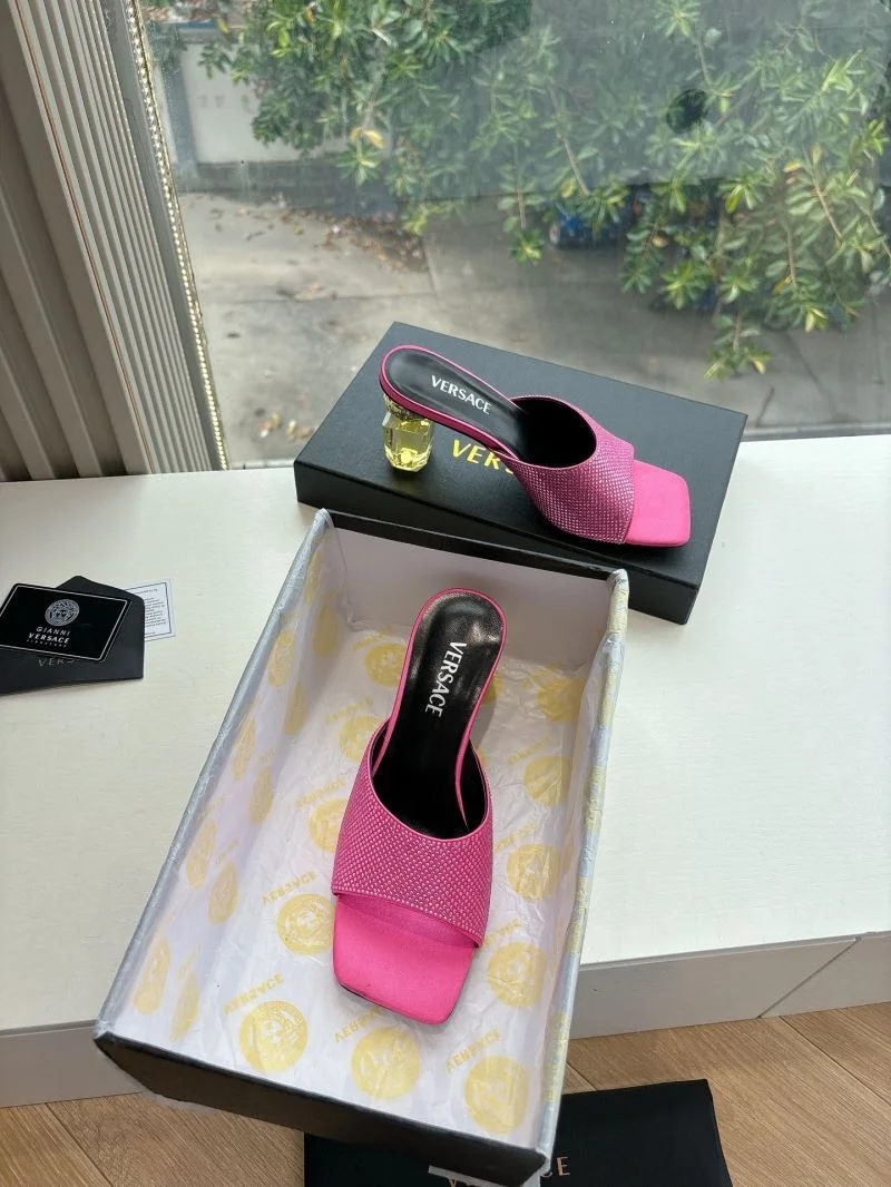 Fashionable Versace Slippers 37376