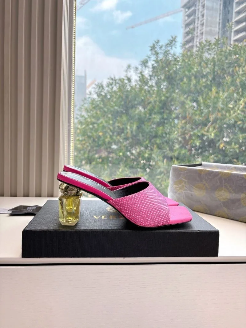 Fashionable Versace Slippers 37376