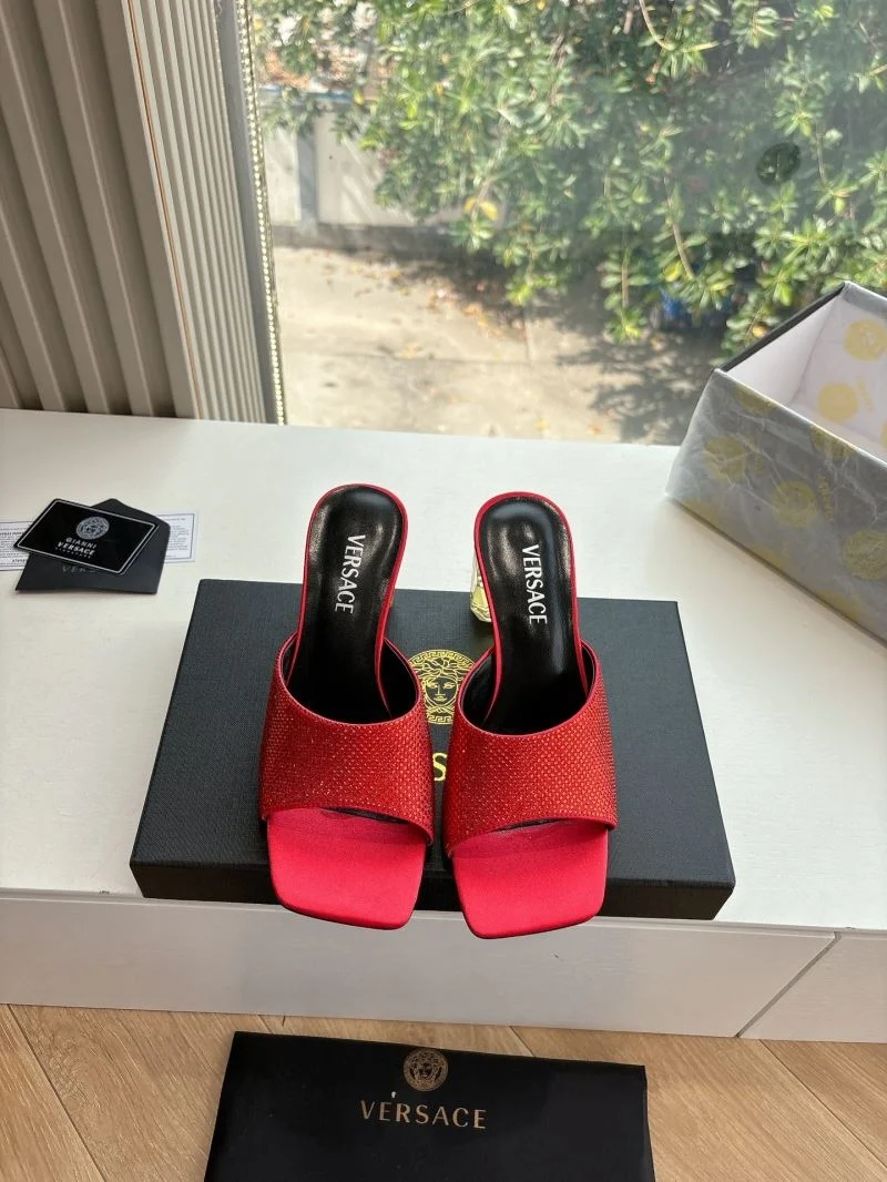 Versace Slippers GoodFit 37370