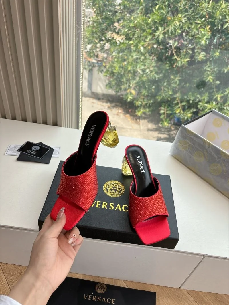 Versace Slippers GoodFit 37370