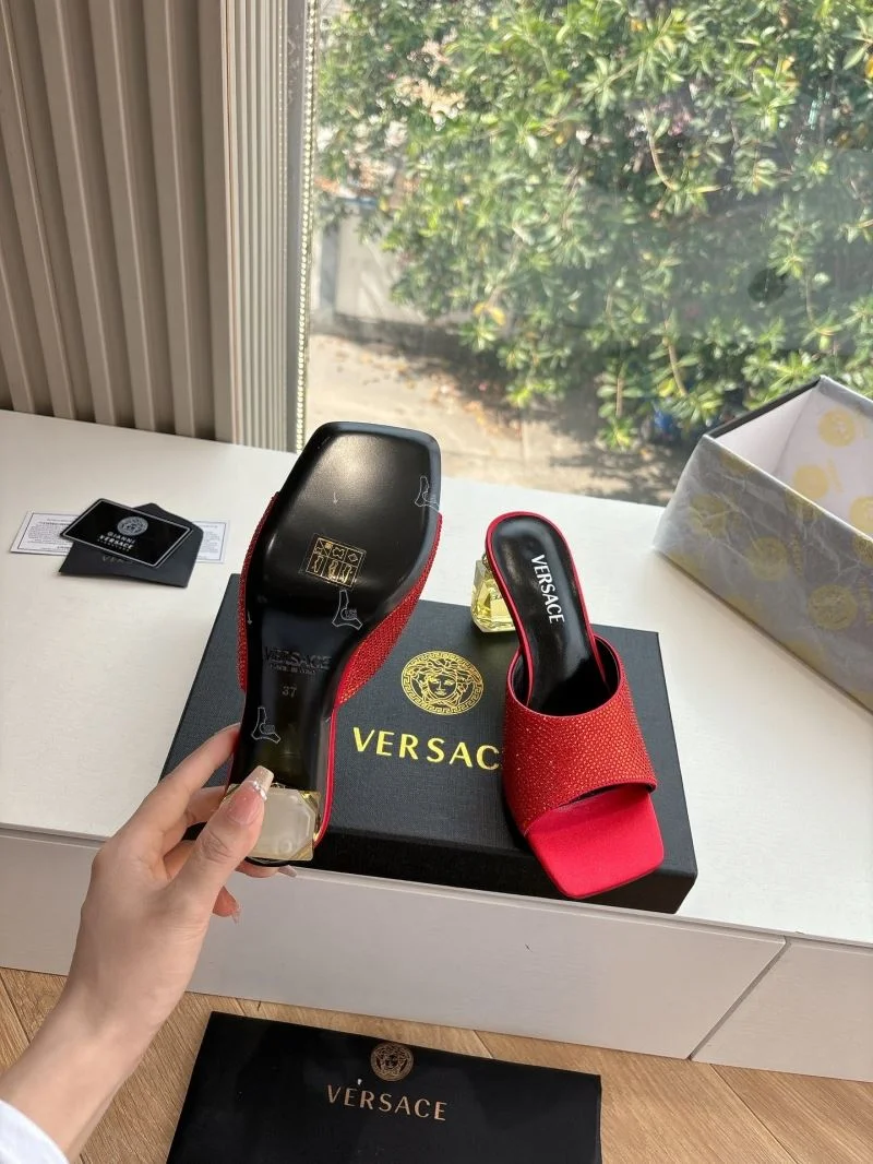 Versace Slippers GoodFit 37370