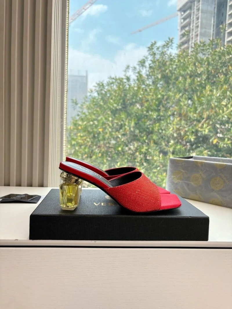 Versace Slippers GoodFit 37370