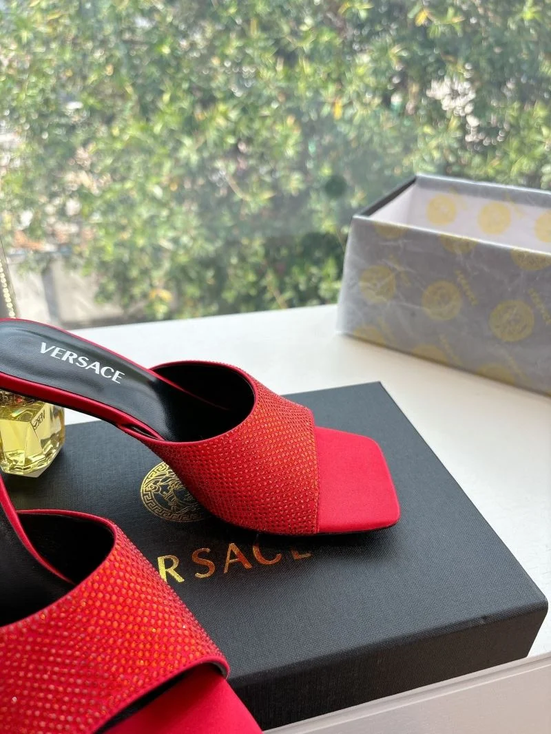 Versace Slippers GoodFit 37370