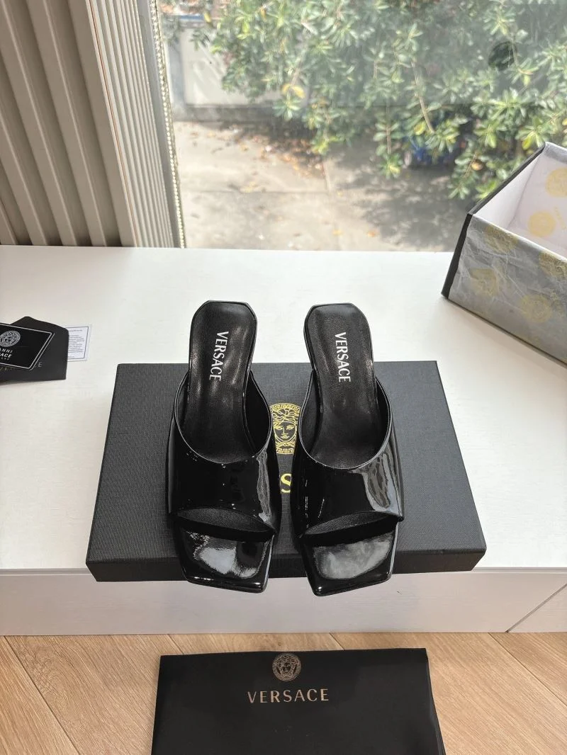 Versace Slippers Versatile 37379