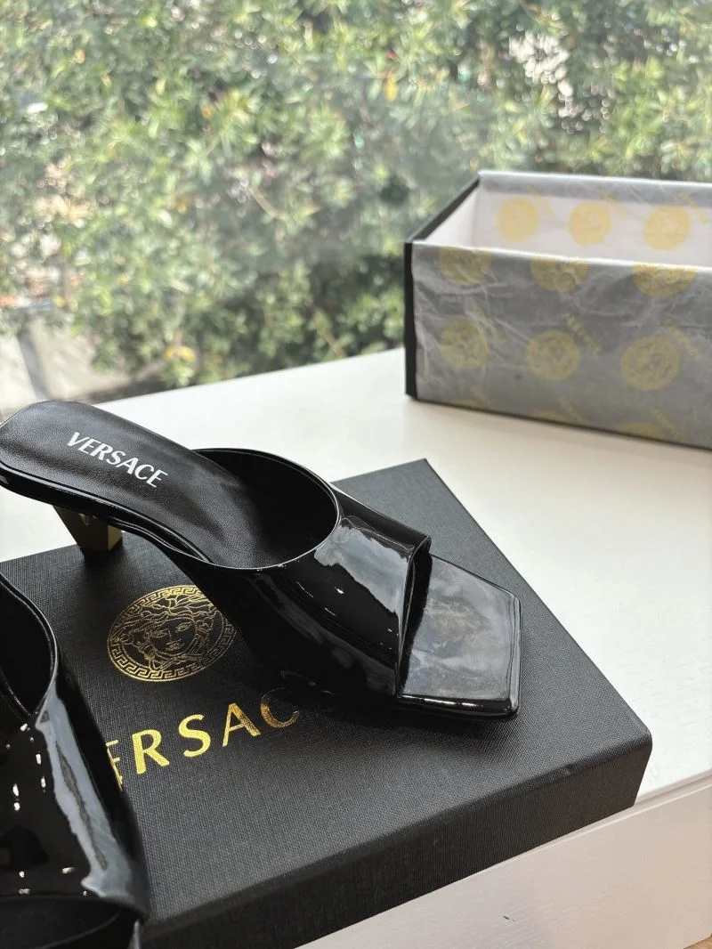 Versace Slippers Versatile 37379