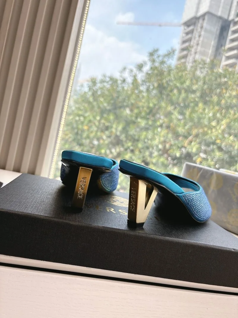 Versace Slippers ZipUp 37358