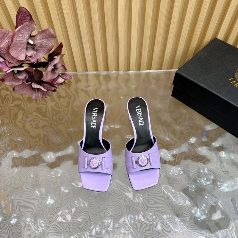 Trendy Versace Slippers 37352