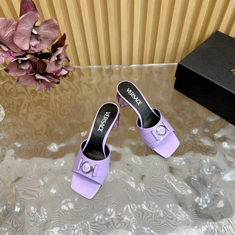 Trendy Versace Slippers 37352