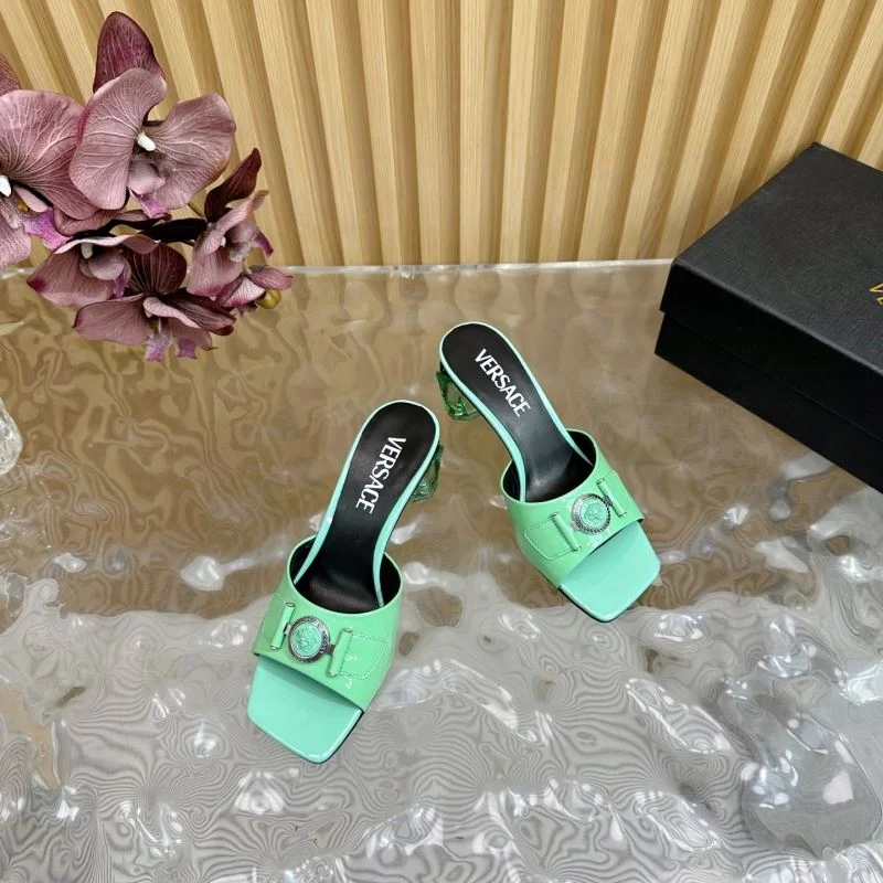 Versatile Versace Slippers 37347
