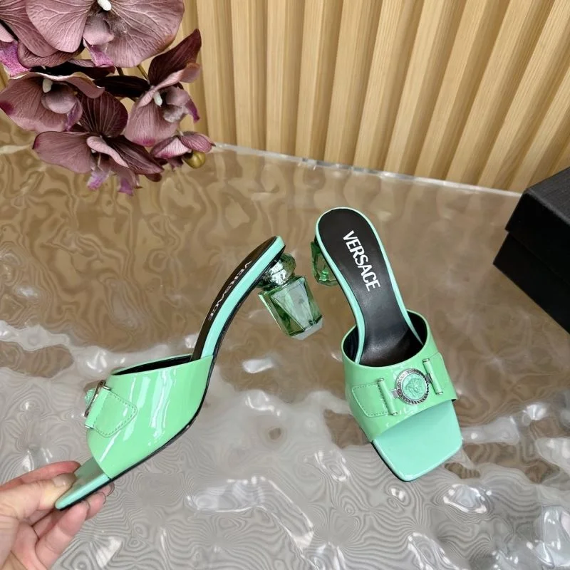 Versatile Versace Slippers 37347
