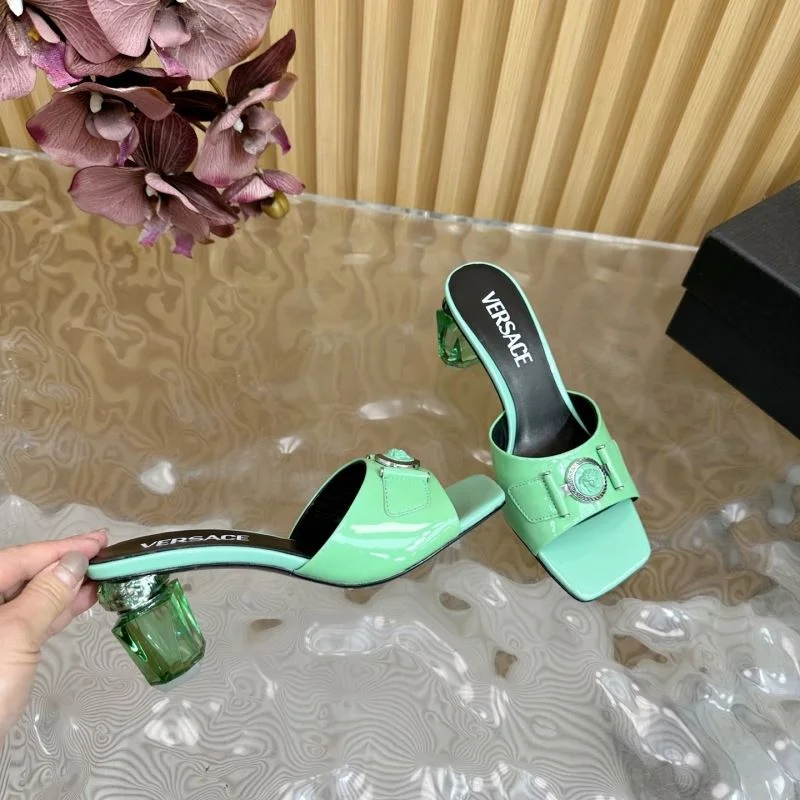 Versatile Versace Slippers 37347