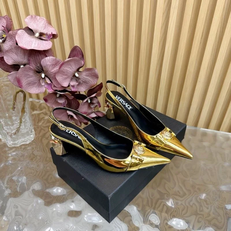Versace Slippers Minimalist 37335