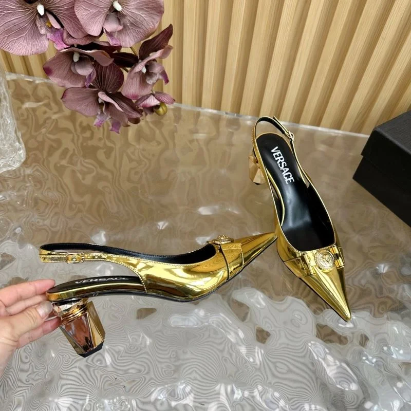 Versace Slippers Minimalist 37335