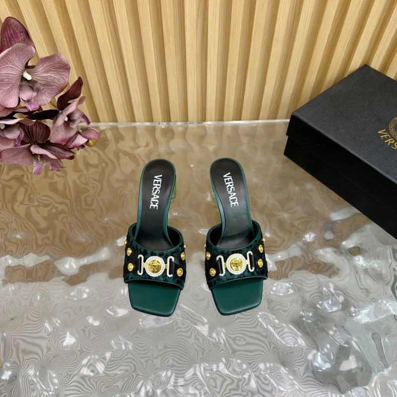 Compact Versace Slippers 37341