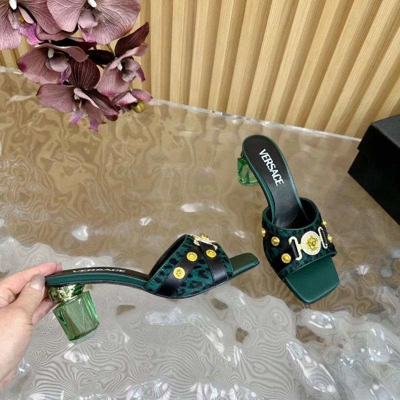 Compact Versace Slippers 37341