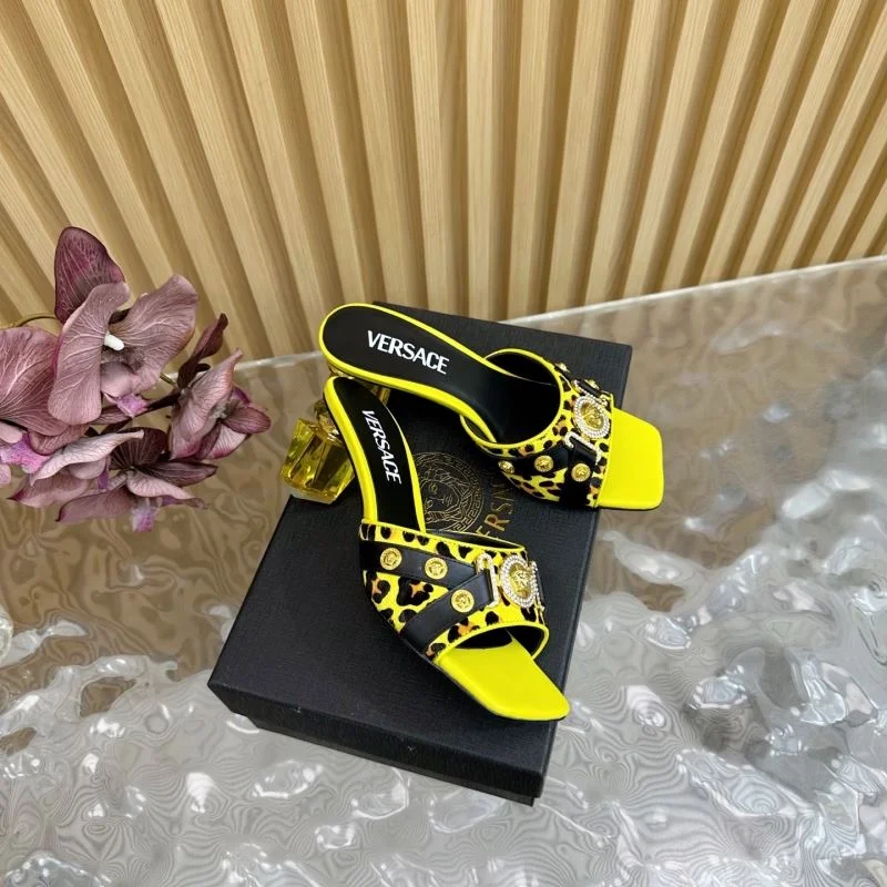 Compact Versace Slippers 37337