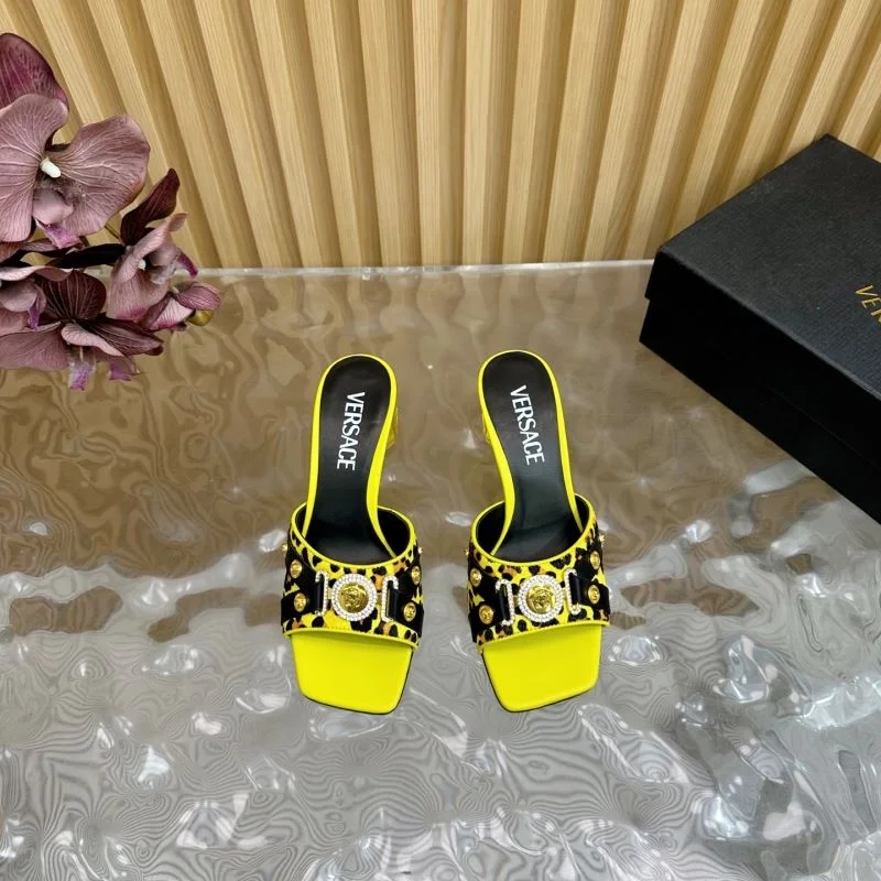 Compact Versace Slippers 37337
