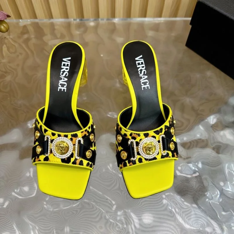 Compact Versace Slippers 37337