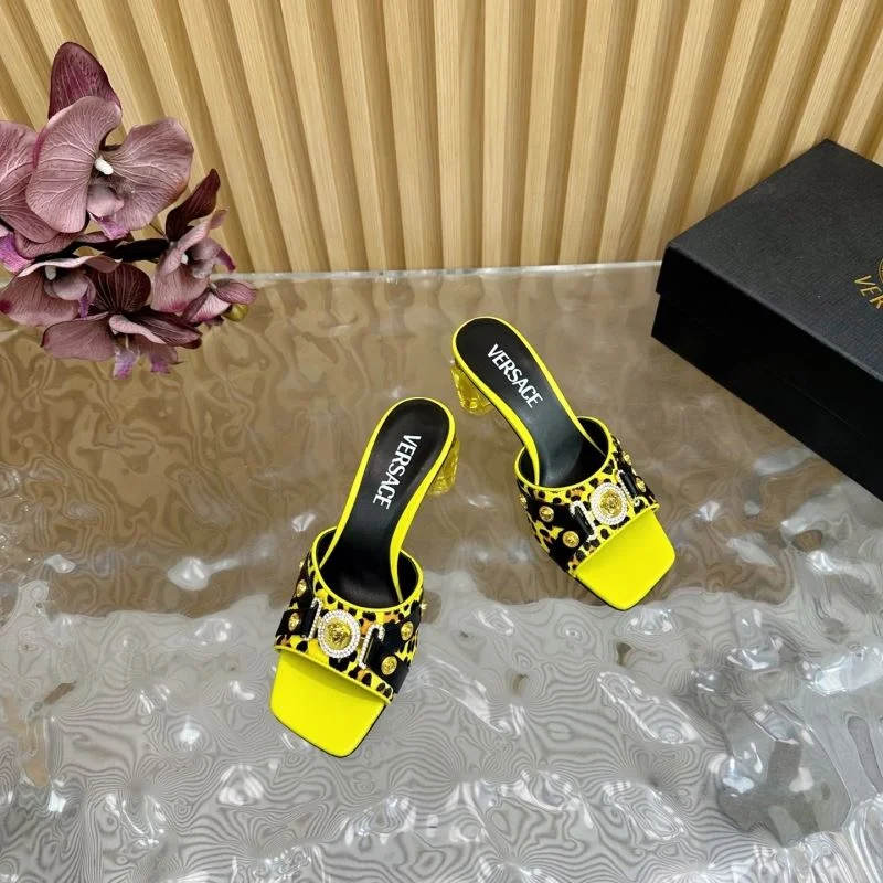 Compact Versace Slippers 37337