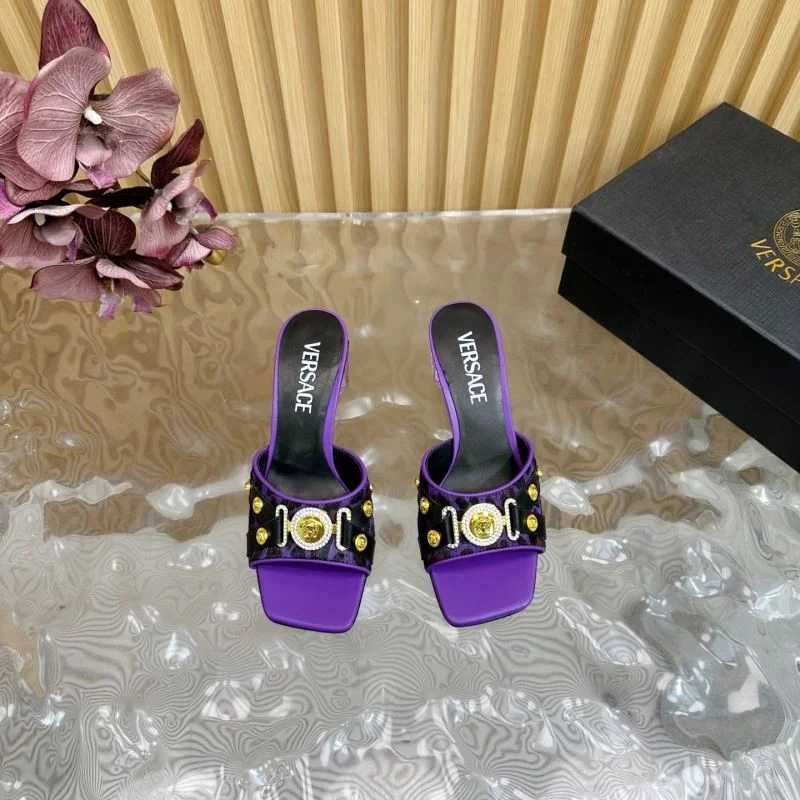 Versace Slippers Fashionable 37330