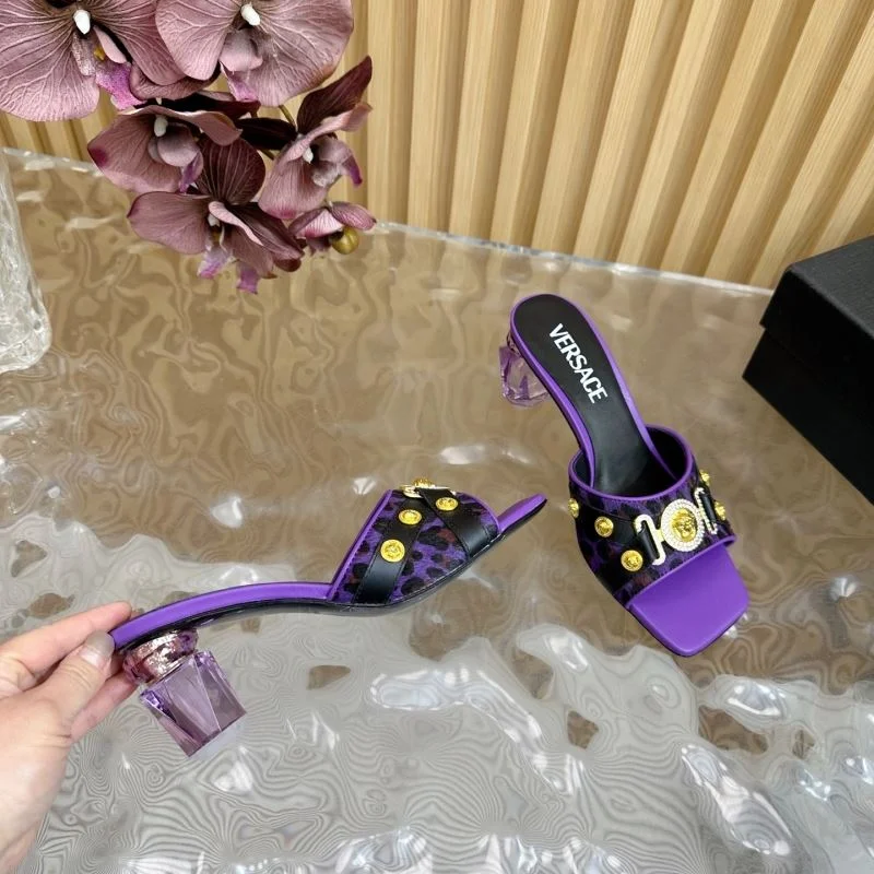 Versace Slippers Fashionable 37330